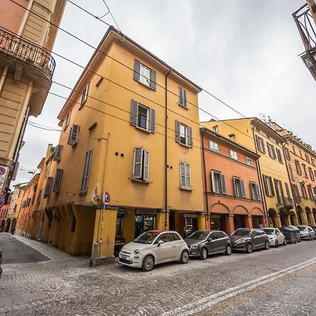 Ab Plus - Via Santo Stefano 74 Болонья Екстер'єр фото